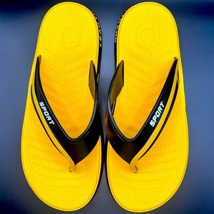 Brand new slip ons, never been used. Measures 11” or 42-43cm, or 270mm.